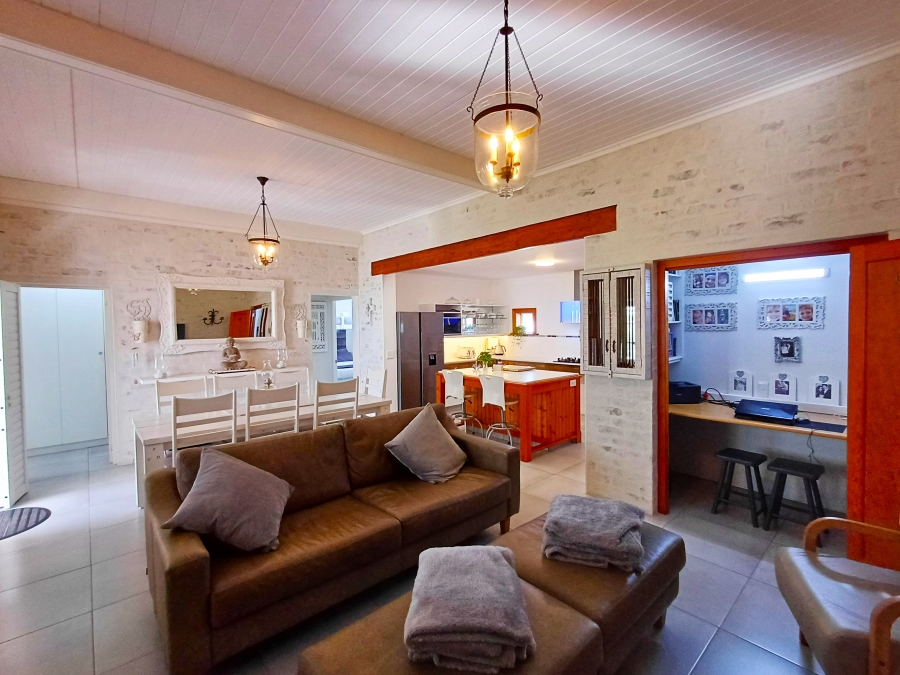 2 Bedroom Property for Sale in Palmiet Western Cape